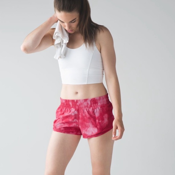 lululemon beat the heat shorts
